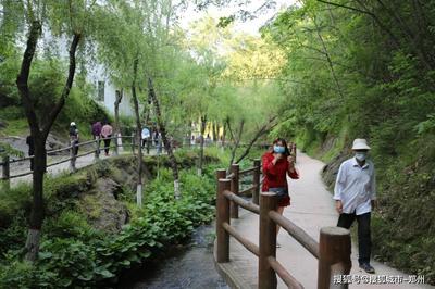 &ldquo;五一&rdquo;小長(zhǎng)假第一天,重渡溝景區(qū)安全有序開放